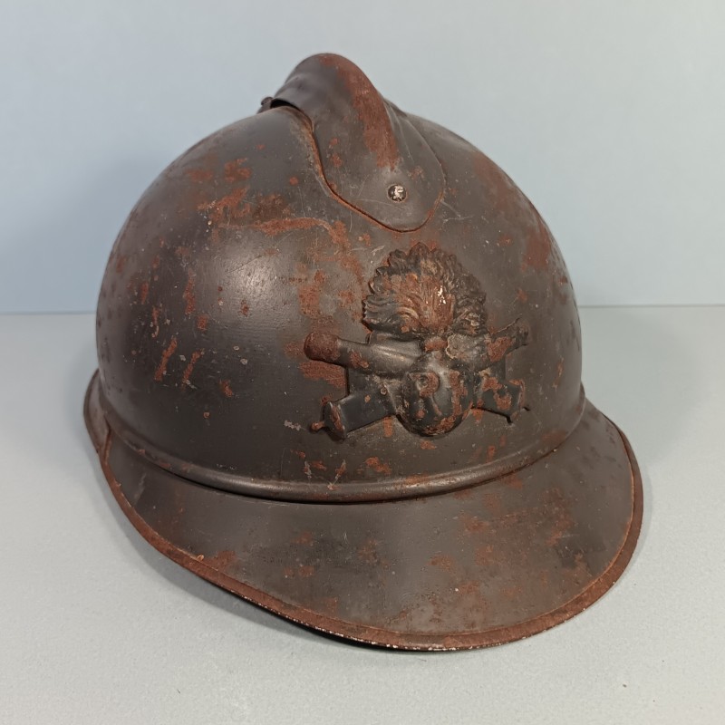 CASQUE ADRIAN MODELE 1915 ARTILLERIE COMPLET GUERRE 1914-1918 DANS SON JUS DE GRENIER !!